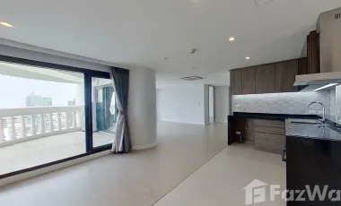 For rent 2 bedrooms condo in Bang Rak, Bangkok