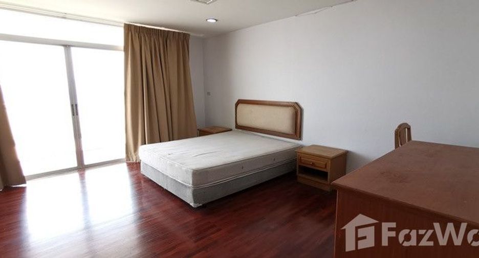 Condo en alquiler de 4 habitaciones en Watthana, Bangkok