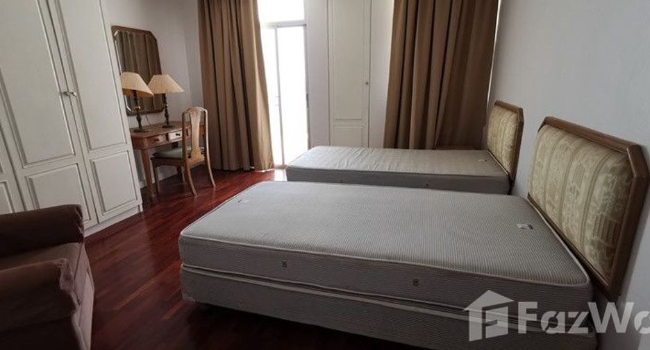 Condo en alquiler de 4 habitaciones en Watthana, Bangkok
