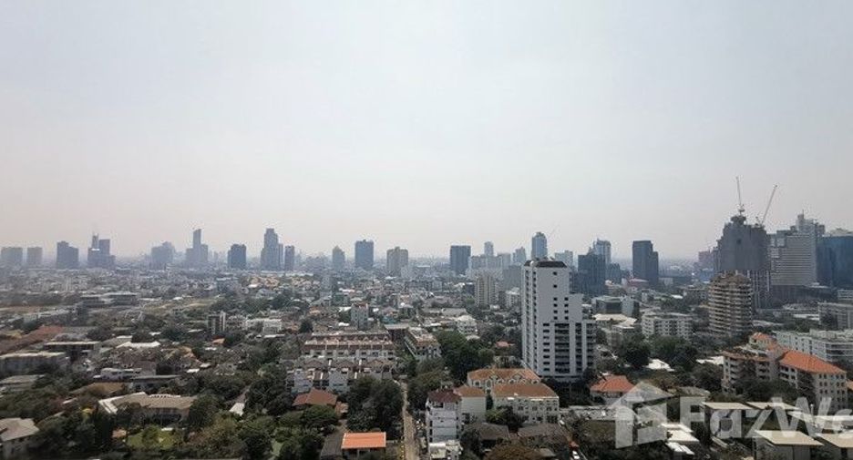 Condo en alquiler de 4 habitaciones en Watthana, Bangkok