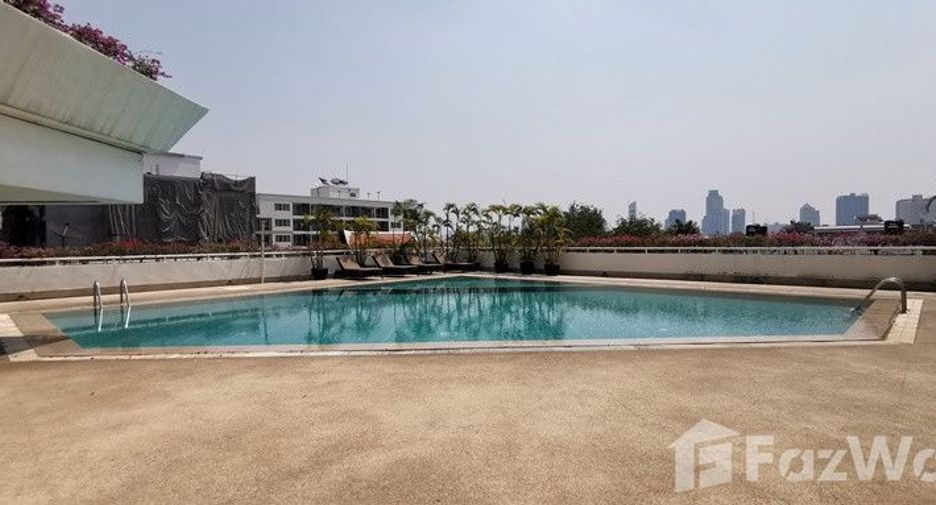 Condo en alquiler de 4 habitaciones en Watthana, Bangkok