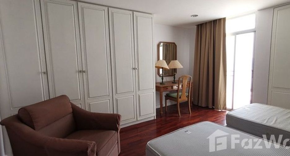 Condo en alquiler de 4 habitaciones en Watthana, Bangkok
