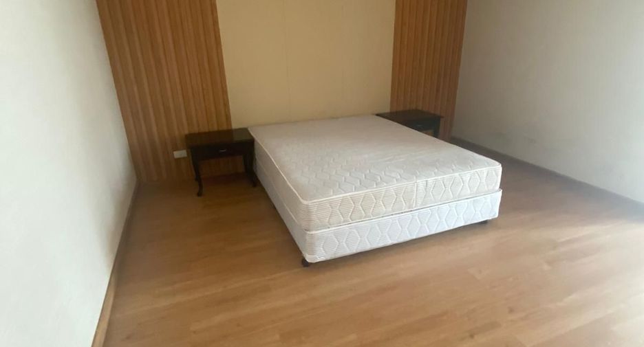 Apartamento en alquiler de 4 habitaciones en Watthana, Bangkok