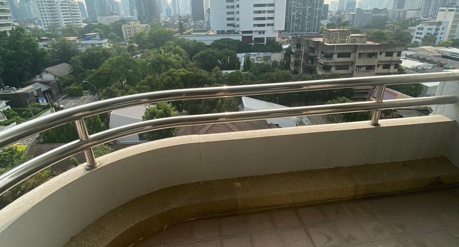 Apartamento en alquiler de 4 habitaciones en Watthana, Bangkok