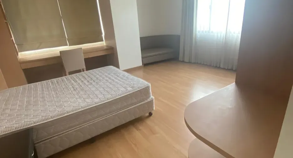 Apartamento en alquiler de 4 habitaciones en Watthana, Bangkok