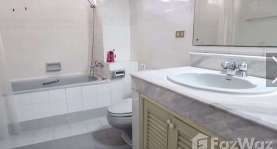 For rent 2 bedrooms apartment in Khlong Toei, Bangkok