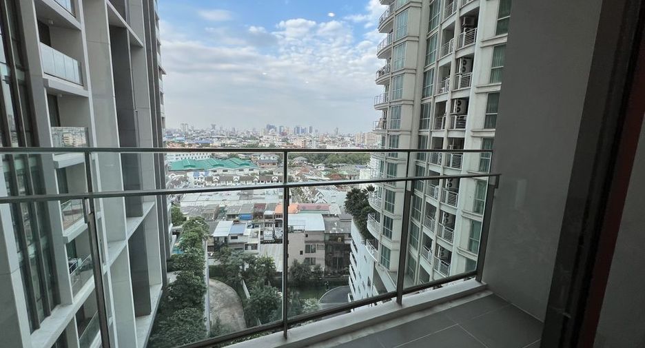 For rent 2 bedrooms condo in Khlong Toei, Bangkok