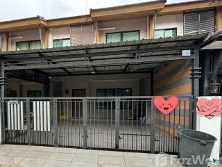 For rent 3 bedrooms townhouse in Suan Luang, Bangkok
