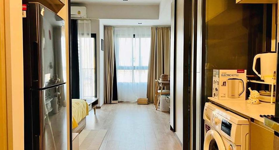 For rent studio condo in Huai Khwang, Bangkok
