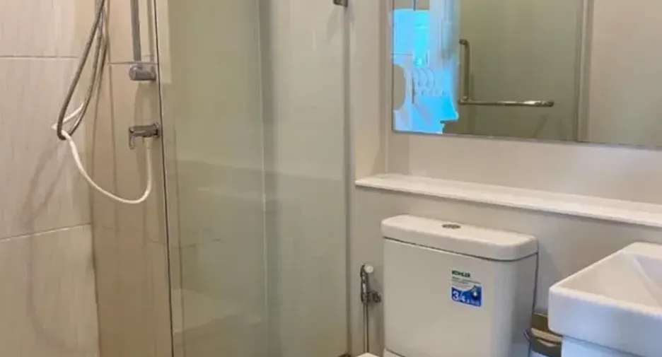 For rent 1 bed condo in Pathum Wan, Bangkok