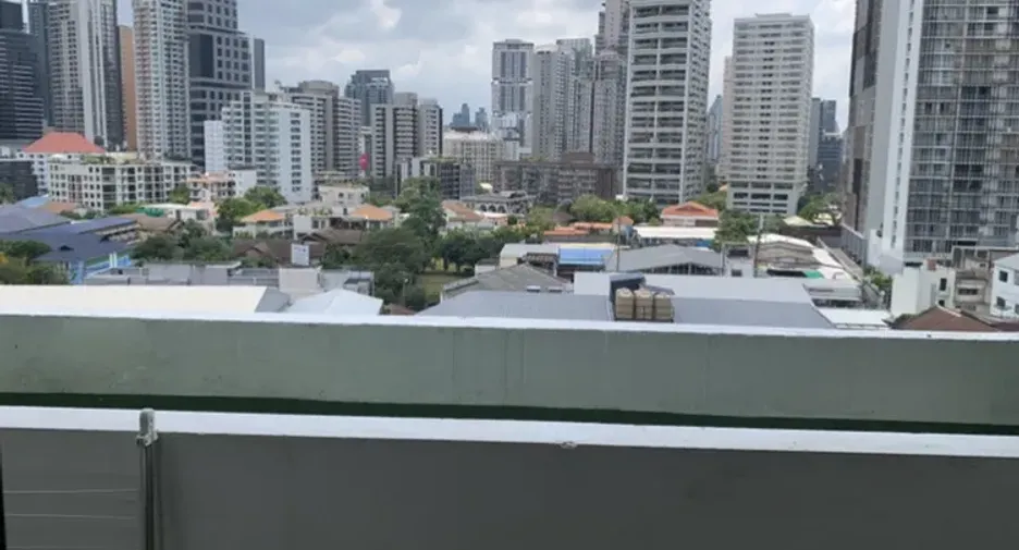 For rent 2 bedrooms condo in Khlong Toei, Bangkok