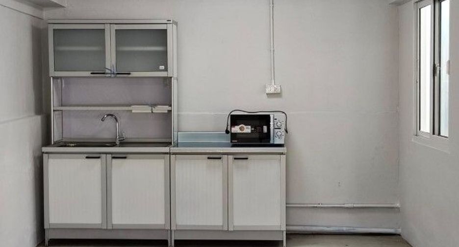 For rent 3 bedrooms house in Lat Phrao, Bangkok