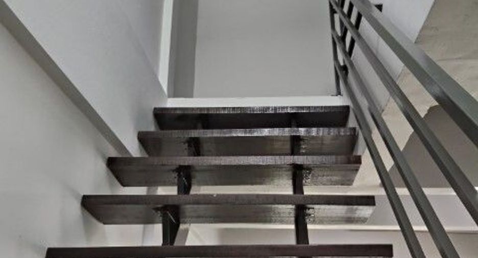 For rent 3 bedrooms house in Lat Phrao, Bangkok