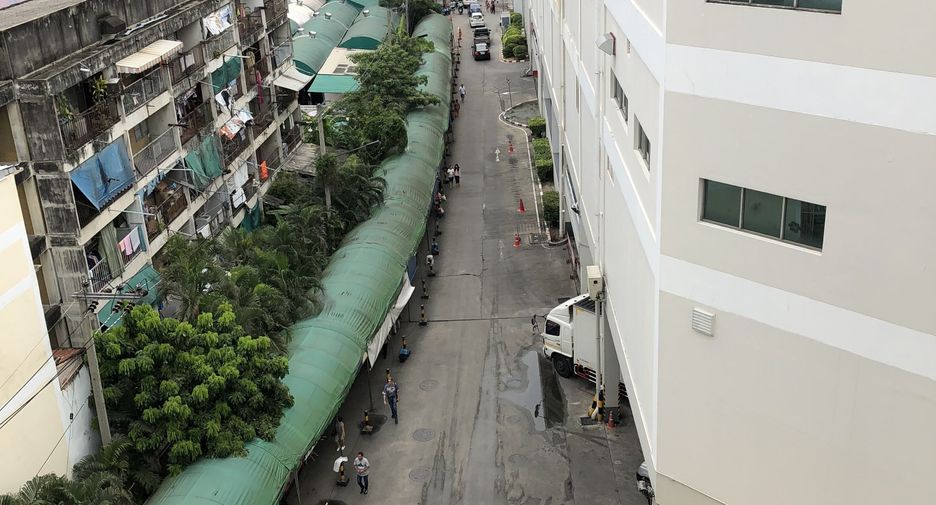 For rent 1 bed condo in Phra Khanong, Bangkok