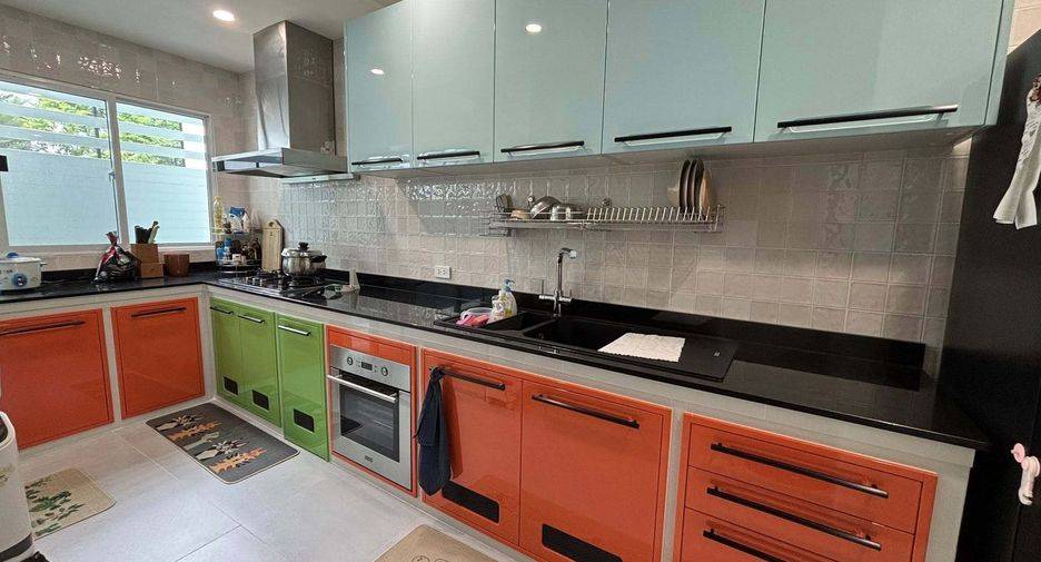 For rent 3 bedrooms house in Prawet, Bangkok