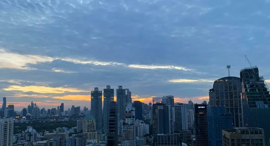 Condo en alquiler de 2 habitaciones en Khlong Toei, Bangkok