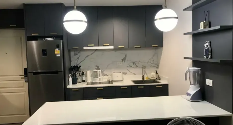 Condo en alquiler de 2 habitaciones en Khlong Toei, Bangkok