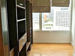 À louer 3 chambres condo à Sathon, Bangkok