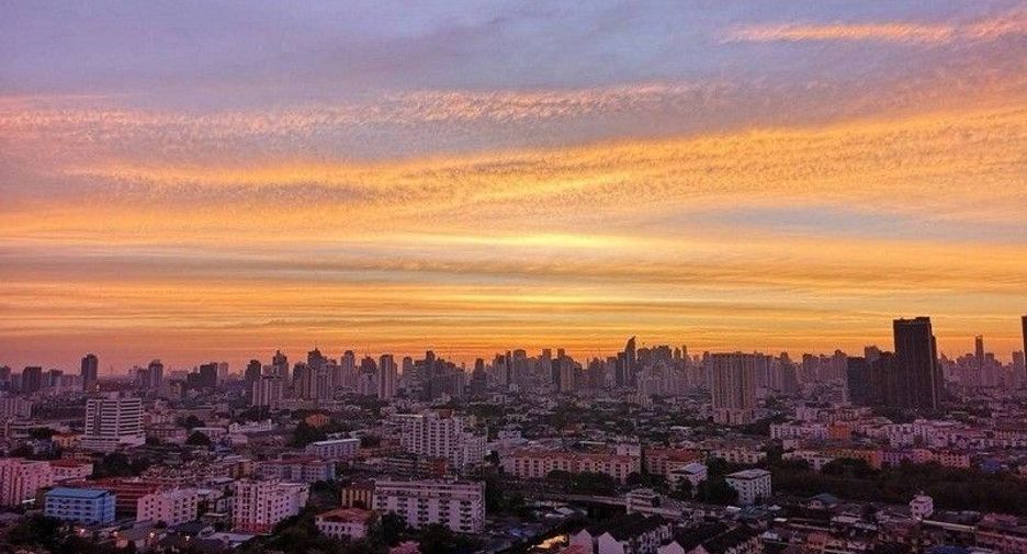 For rent 1 bed condo in Watthana, Bangkok