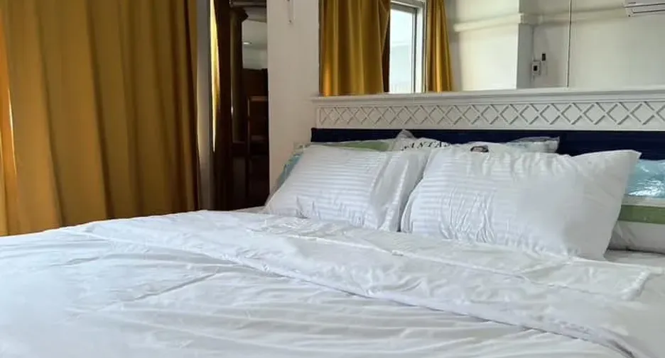 For rent 3 bedrooms condo in Watthana, Bangkok
