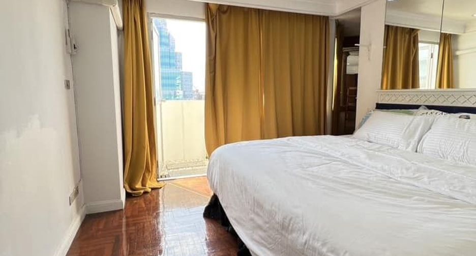 For rent 3 bedrooms condo in Watthana, Bangkok