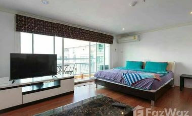 Wohnung zur Miete mit Studio in Watthana, Bangkok