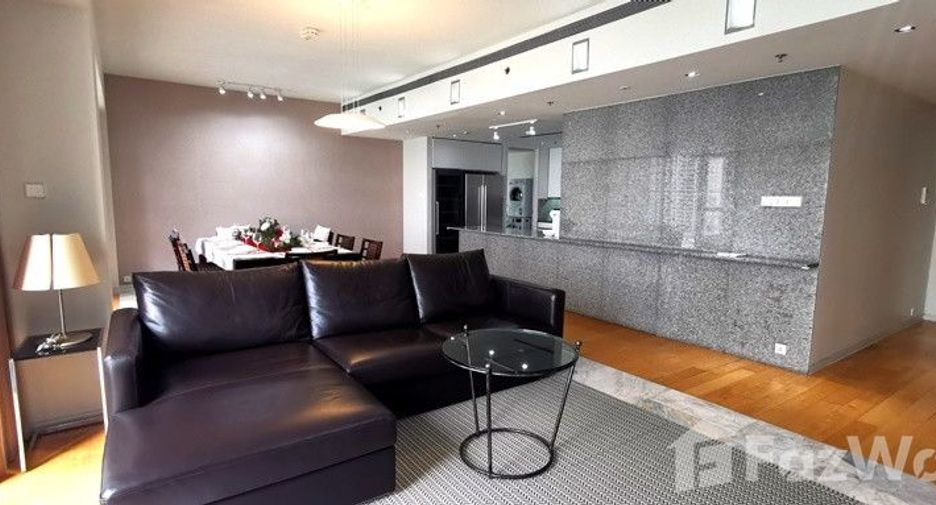 For rent 3 bedrooms condo in Sathon, Bangkok