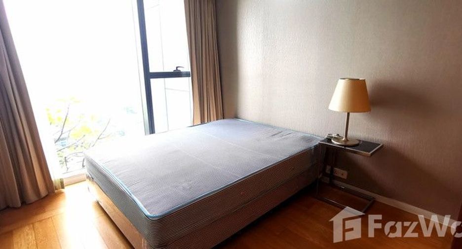 For rent 3 bedrooms condo in Sathon, Bangkok