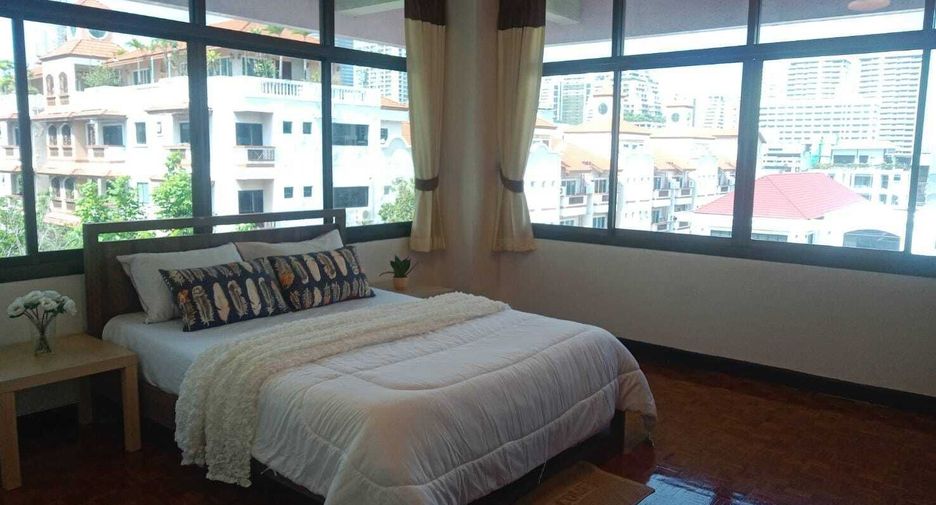 For rent 3 bedrooms apartment in Watthana, Bangkok