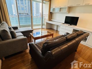 For rent 3 bedrooms condo in Sathon, Bangkok