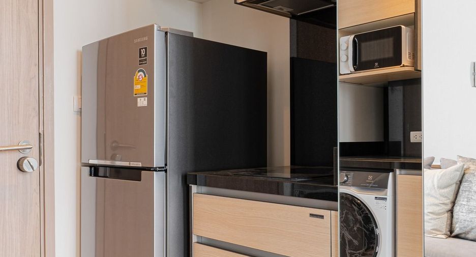 For rent studio condo in Khlong Toei, Bangkok