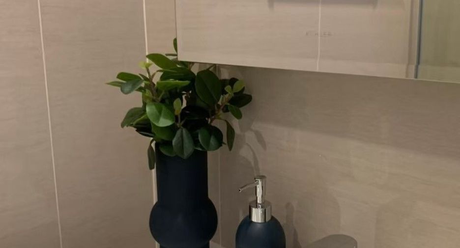 For rent studio condo in Khlong Toei, Bangkok