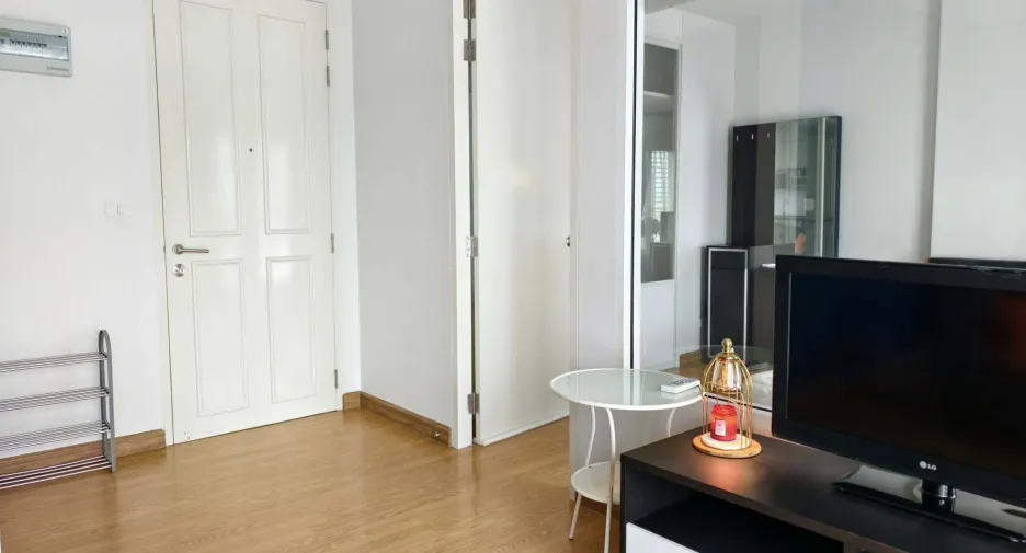 For rent 1 bed condo in Thon Buri, Bangkok