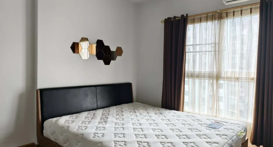 For rent 1 bed condo in Thon Buri, Bangkok