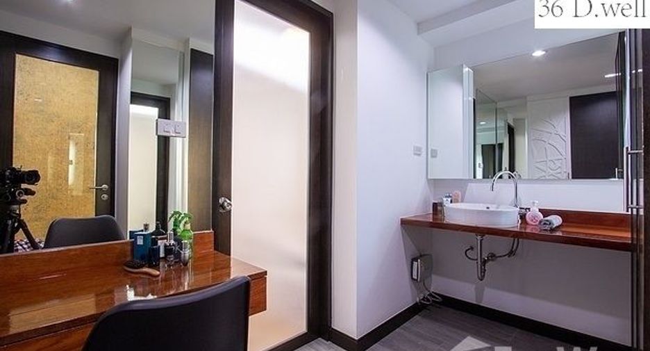 For rent 2 bedrooms condo in Bang Na, Bangkok