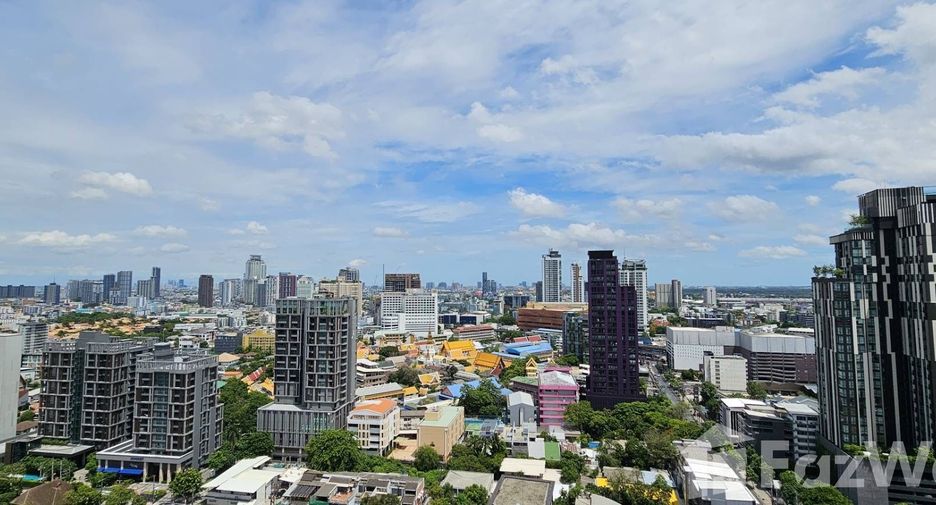 For rent 2 bedrooms condo in Watthana, Bangkok