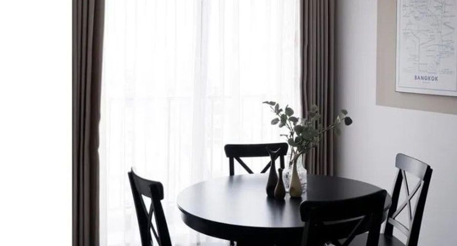 For rent 2 bedrooms condo in Watthana, Bangkok