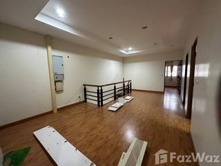 Reihenhaus zur Miete mit 4 Zimmer in Huai Khwang, Bangkok