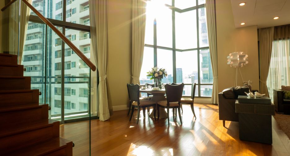 À louer 3 chambres condo à Khlong Toei, Bangkok