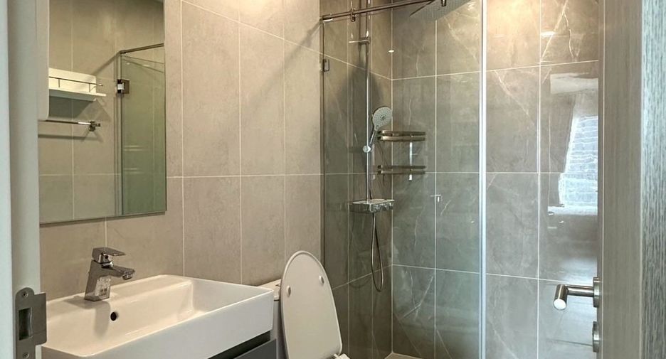Wohnung zur Miete mit 1 Zimmer in Bang Rak, Bangkok
