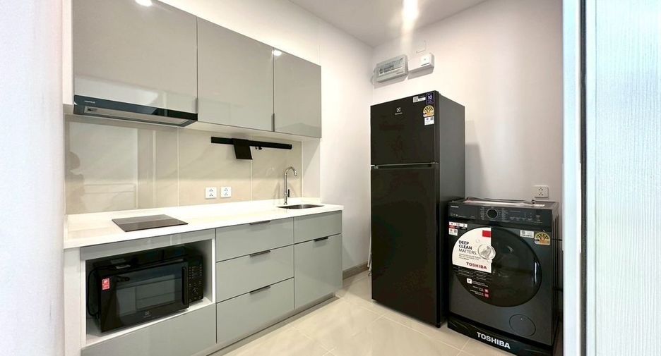 Wohnung zur Miete mit 1 Zimmer in Bang Rak, Bangkok