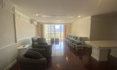 For rent 3 bedrooms apartment in Watthana, Bangkok