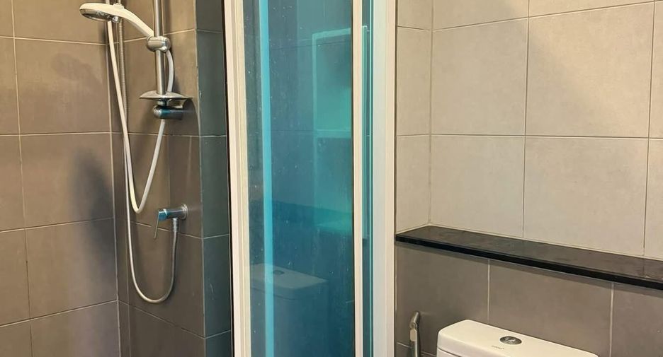 For rent 2 bedrooms condo in Chatuchak, Bangkok