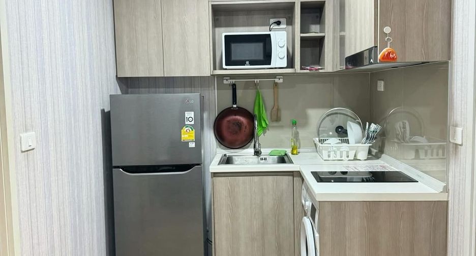 For rent 2 bedrooms condo in Chatuchak, Bangkok
