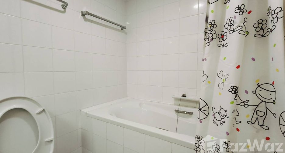 For rent 3 bedrooms condo in Khlong Toei, Bangkok