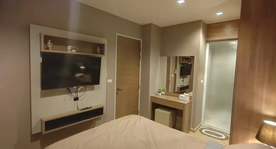 For rent 1 bed condo in Phaya Thai, Bangkok