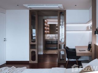 For rent 2 bedrooms condo in Yan Nawa, Bangkok