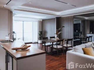 For rent 2 bedrooms condo in Yan Nawa, Bangkok