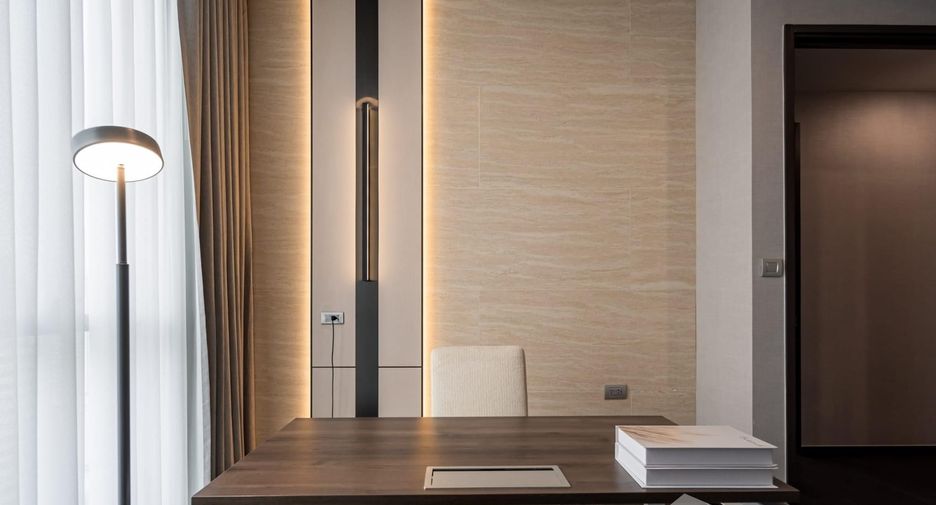For rent 2 bedrooms condo in Khlong Toei, Bangkok