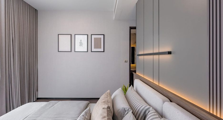 For rent 2 bedrooms condo in Khlong Toei, Bangkok